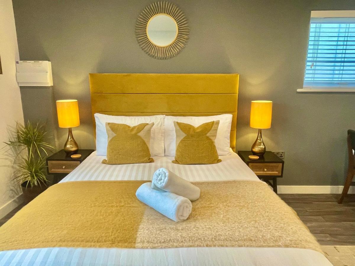 A Cozy Hideaway With Balcony - Close To Beach Μπόρνμουθ Εξωτερικό φωτογραφία
